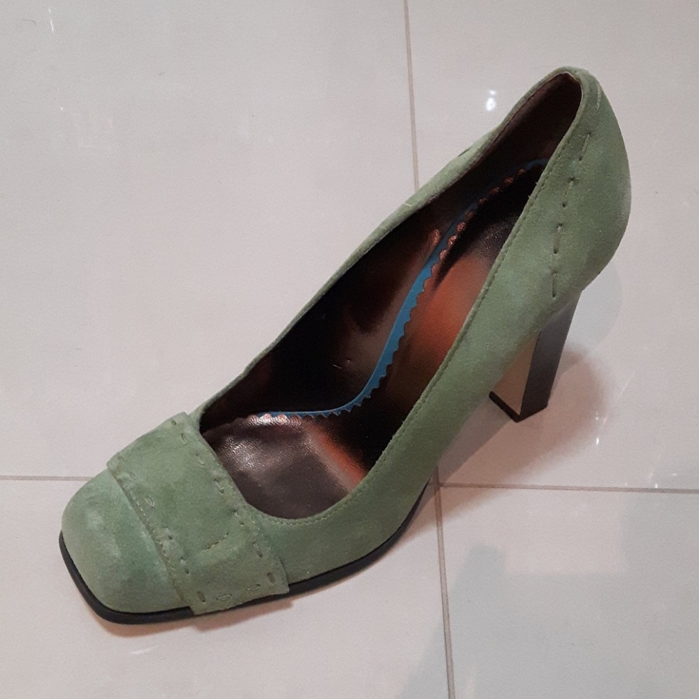 🛍️ Genuine Suede high heels